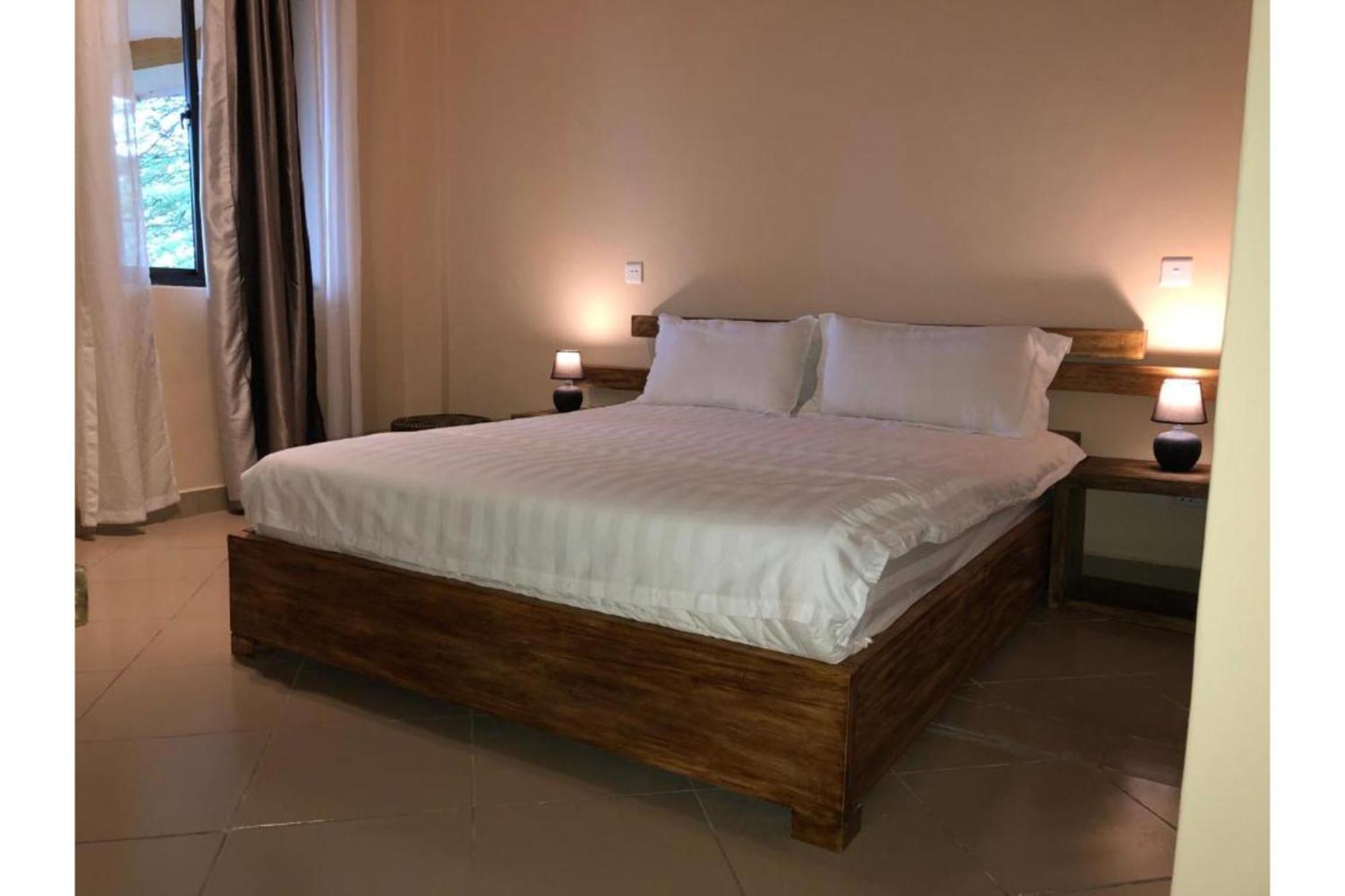 Meley Impala Hotel Munyonyo Exterior photo