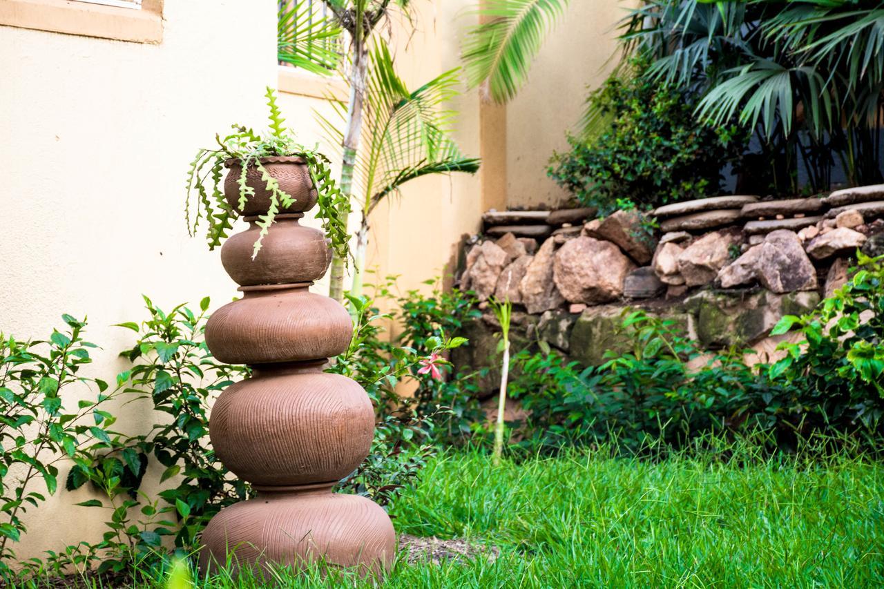 Meley Impala Hotel Munyonyo Exterior photo